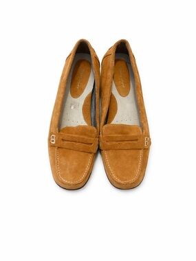 Rockport Tan Suede Loafers – Women’s Size 9 | Classic Comfort